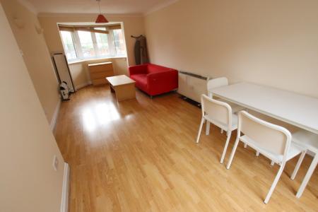 1 bedroom Flat to let in New Bright Street, Reading, Reading, RG1