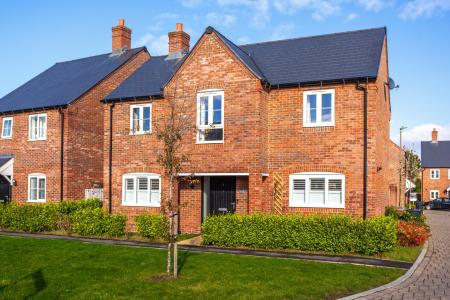 3 bedroom Detached house to let in Greenwood Close, Oxfordshire, Sonning Common, RG4