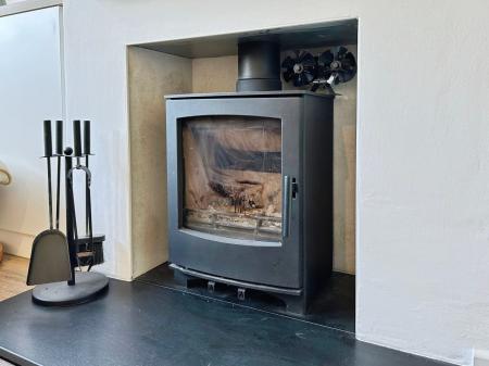 3 bedroom Semi-detached house for sale in Cheshire Close, Salisbury, SP2