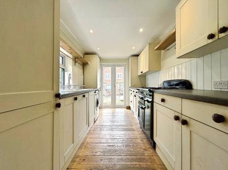 2 bedroom Terraced House for sale in Church Street, Salisbury, SP1