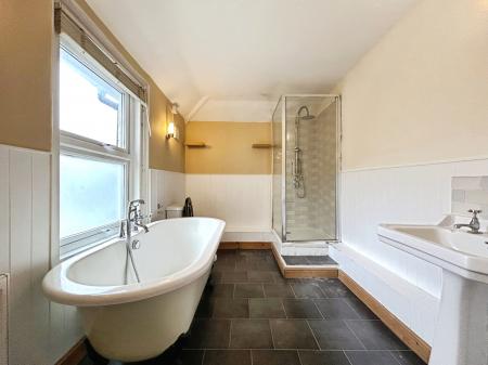 2 bedroom Terraced House for sale in Church Street, Salisbury, SP1