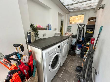 3 bedroom End of terrace house for sale in George Street, Salisbury, SP2