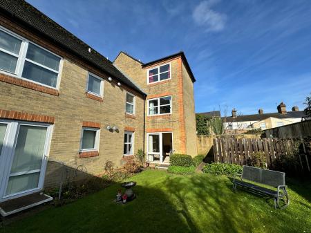 1 bedroom Retirement property for sale in Home Sarum House, Wilton Road, Salisbury, Salisbury, SP2