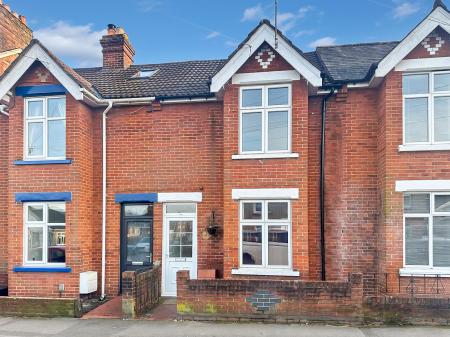 3 bedroom Terraced House for sale in Kingsland Road, Salisbury, SP2