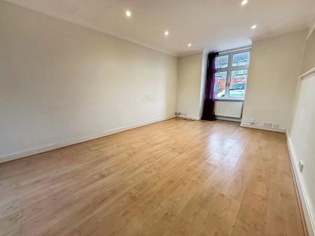 3 bedroom Terraced House for sale in Kingsland Road, Salisbury, SP2