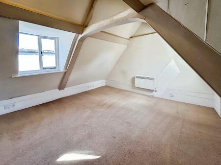 1 bedroom Flat for sale in South Street, Wilton, SP2