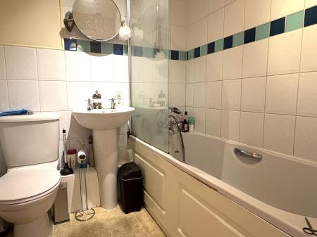 2 bedroom Terraced House for sale in St Lukes Close, Salisbury, SP1