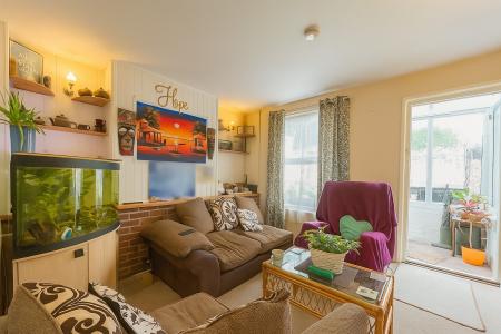 3 bedroom Flat for sale in Wilton Road, Salisbury, SP2
