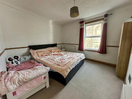 2 bedroom Maisonette for sale in Windsor Street, Salisbury, SP2