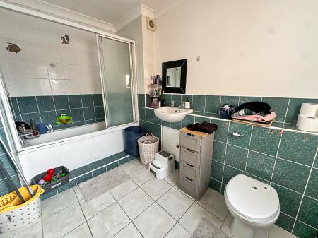 2 bedroom Maisonette for sale in Windsor Street, Salisbury, SP2