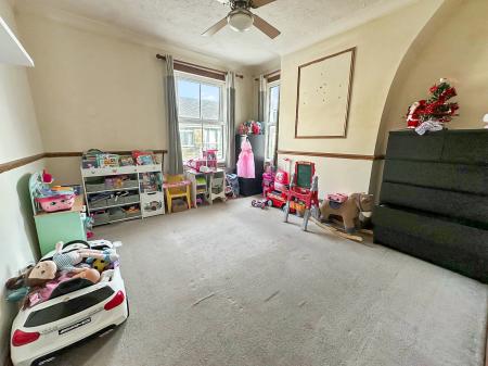 2 bedroom Maisonette for sale in Windsor Street, Salisbury, SP2