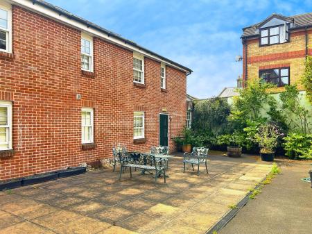 1 bedroom Flat for sale in Fisherton Street, Salisbury