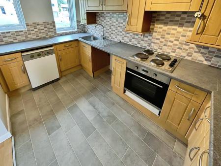 3 bedroom Detached house to let in Saxon Leas, West Winterslow, SP5