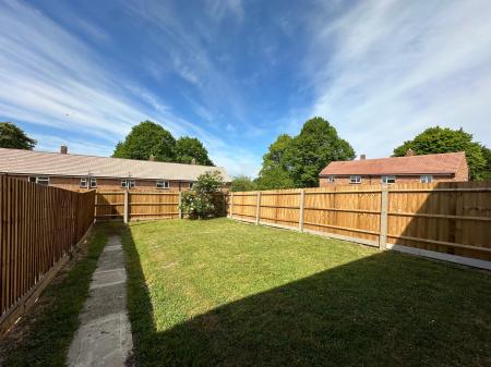 3 bedroom Terraced House to let in Choulston Close, Netheravon, SP4