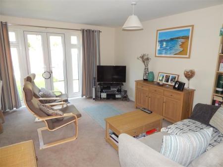 3 bedroom Semi-detached house to let in Wagstaff Way, Salisbury, SP2