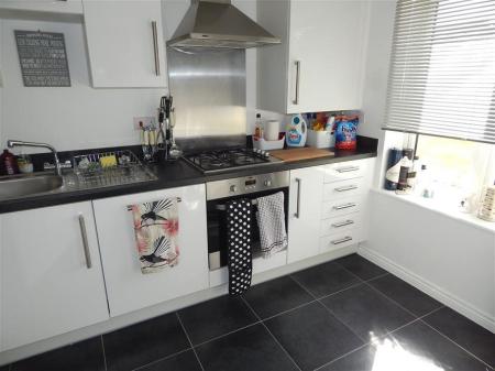 3 bedroom Semi-detached house to let in Wagstaff Way, Salisbury, SP2