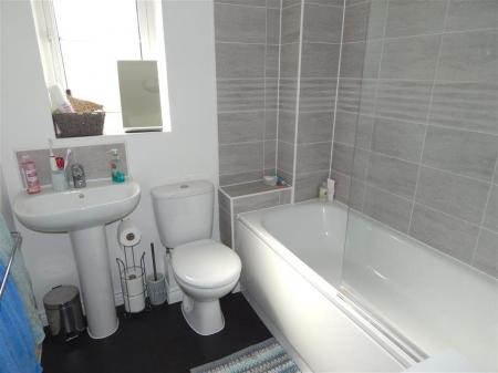 3 bedroom Semi-detached house to let in Wagstaff Way, Salisbury, SP2