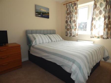 3 bedroom Semi-detached house to let in Wagstaff Way, Salisbury, SP2