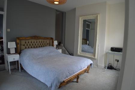 2 bedroom Semi-detached house to let in Hartington Road, Salisbury, SP2