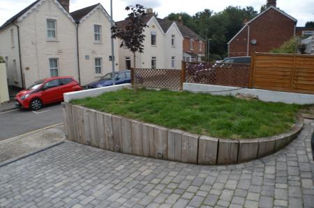 2 bedroom Semi-detached house to let in Hartington Road, Salisbury, SP2