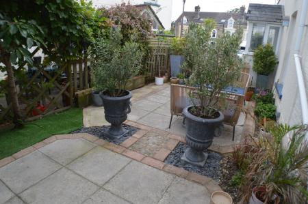 2 bedroom Semi-detached house to let in Hartington Road, Salisbury, SP2