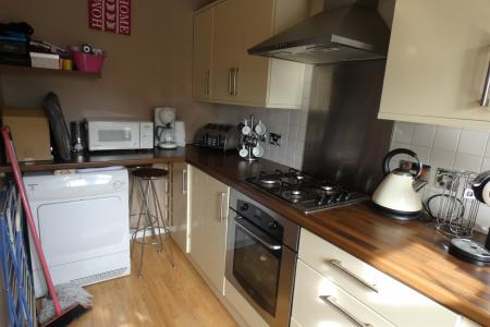 1 bedroom Semi-detached house to let in *VIEWINGS PAUSED* Nightingale Walk, Salisbury, SP2
