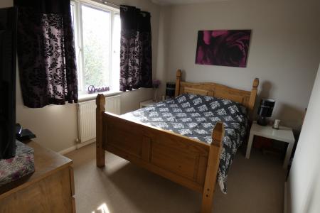 1 bedroom Semi-detached house to let in *VIEWINGS PAUSED* Nightingale Walk, Salisbury, SP2