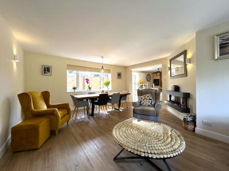 3 bedroom Detached house for sale in William Close, Laverstock, SP1