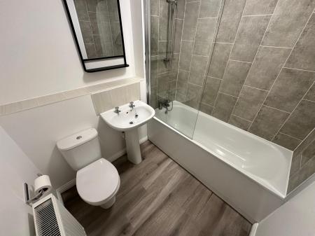 4 bedroom Terraced House to let in Pasture Walk, Andover, SP11