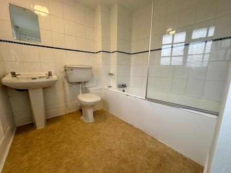 3 bedroom Detached house to let in Whiteshoot, Redlynch, SP5