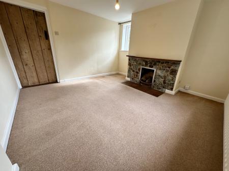 3 bedroom Detached house to let in Whiteshoot, Redlynch, SP5