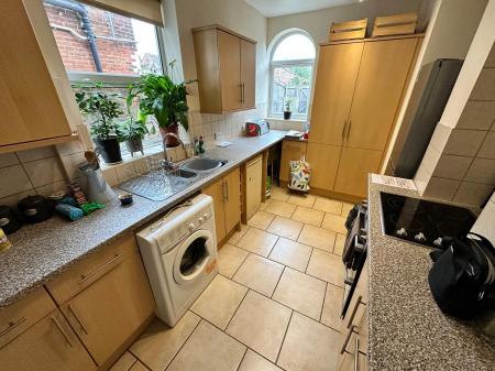 3 bedroom Terraced House to let in Lower Road, Salisbury, SP2