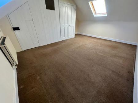 3 bedroom Terraced House to let in Lower Road, Salisbury, SP2