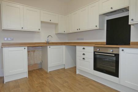 3 bedroom Maisonette to let in Marlborough Road, Salisbury, SP1