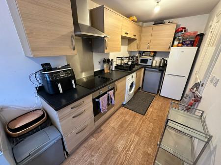 3 bedroom Semi-detached house to let in Pasture Walk, Andover, SP11