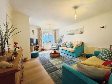 2 bedroom Semi-detached bungalow for sale in Flitcroft, Salisbury, SP4