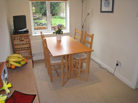 3 bedroom Semi-detached house to let in Shropshire Close, Salisbury, SP2