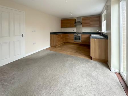 4 bedroom Detached house to let in Pasture Walk, Andover, SP11