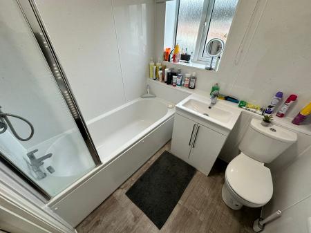 2 bedroom Semi-detached house to let in *VIEWINGS PAUSED* Avon Terrace, Salisbury, SP2