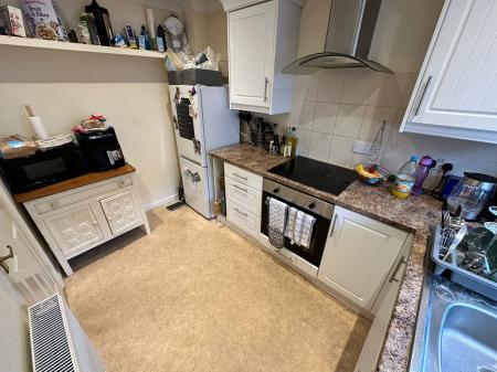 2 bedroom Semi-detached house to let in *VIEWINGS PAUSED* Avon Terrace, Salisbury, SP2