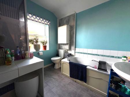 2 bedroom Terraced House for sale in York Road, Salisbury