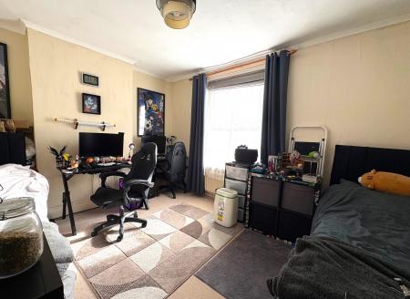 2 bedroom Terraced House for sale in York Road, Salisbury
