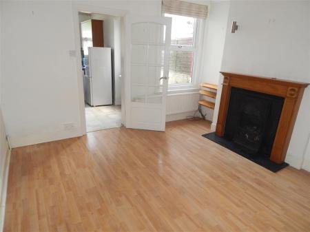 2 bedroom Terraced House to let in *VIEWINGS PAUSED* Old Street, Harnham, Salisbury, SP2