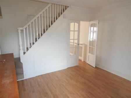 2 bedroom Terraced House to let in *VIEWINGS PAUSED* Old Street, Harnham, Salisbury, SP2