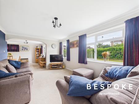 5 bedroom Detached house for sale in Cranfield Drive, Alsager, ST7