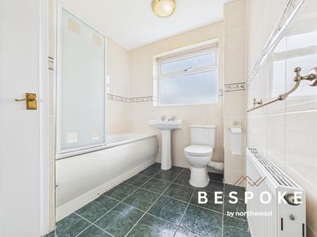 5 bedroom Detached house for sale in Cranfield Drive, Alsager, ST7