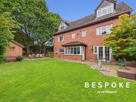 5 bedroom Detached house for sale in Emerald Drive, Sandbach, CW11