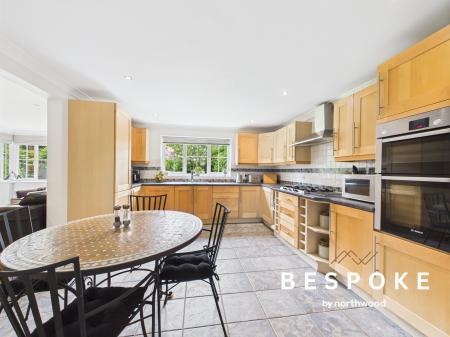 5 bedroom Detached house for sale in Emerald Drive, Sandbach, CW11