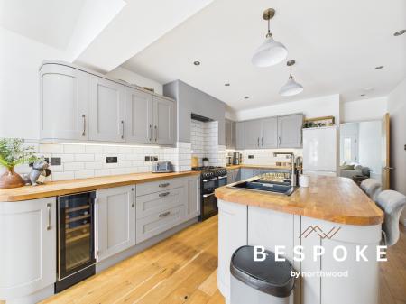 2 bedroom Semi-detached house for sale in Ettiley Avenue, Ettiley Heath, Sandbach, CW11