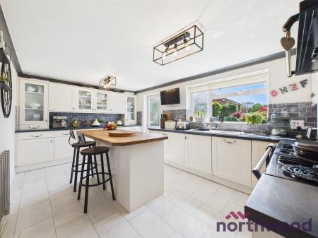 4 bedroom Detached house for sale in Jessop Way, Haslington, Crewe, CW1